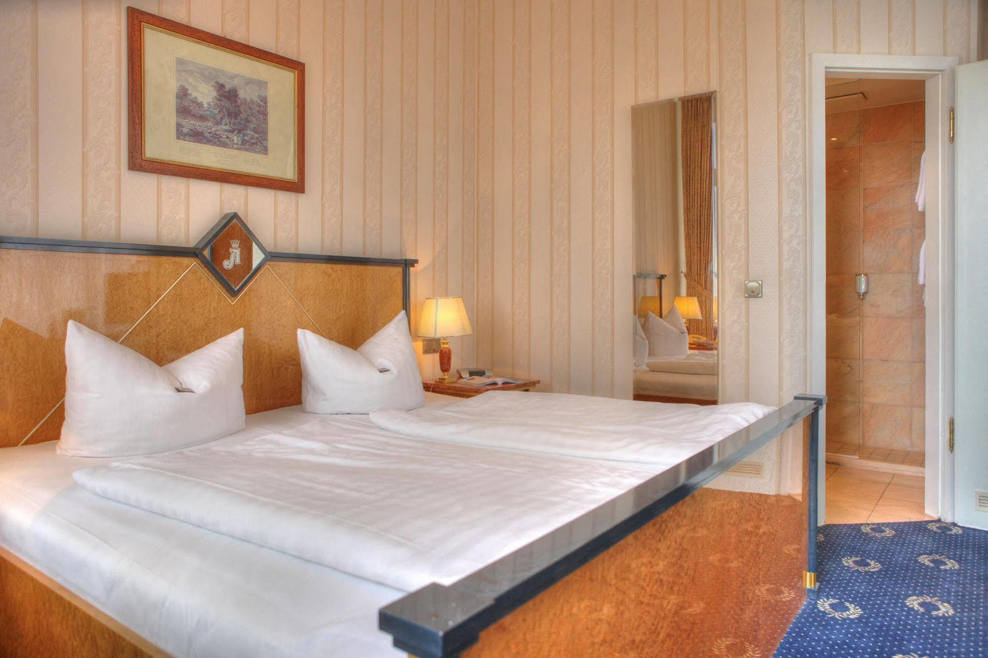 Seetelhotel Strandhotel Atlantic 제바트헤링스도르프 외부 사진