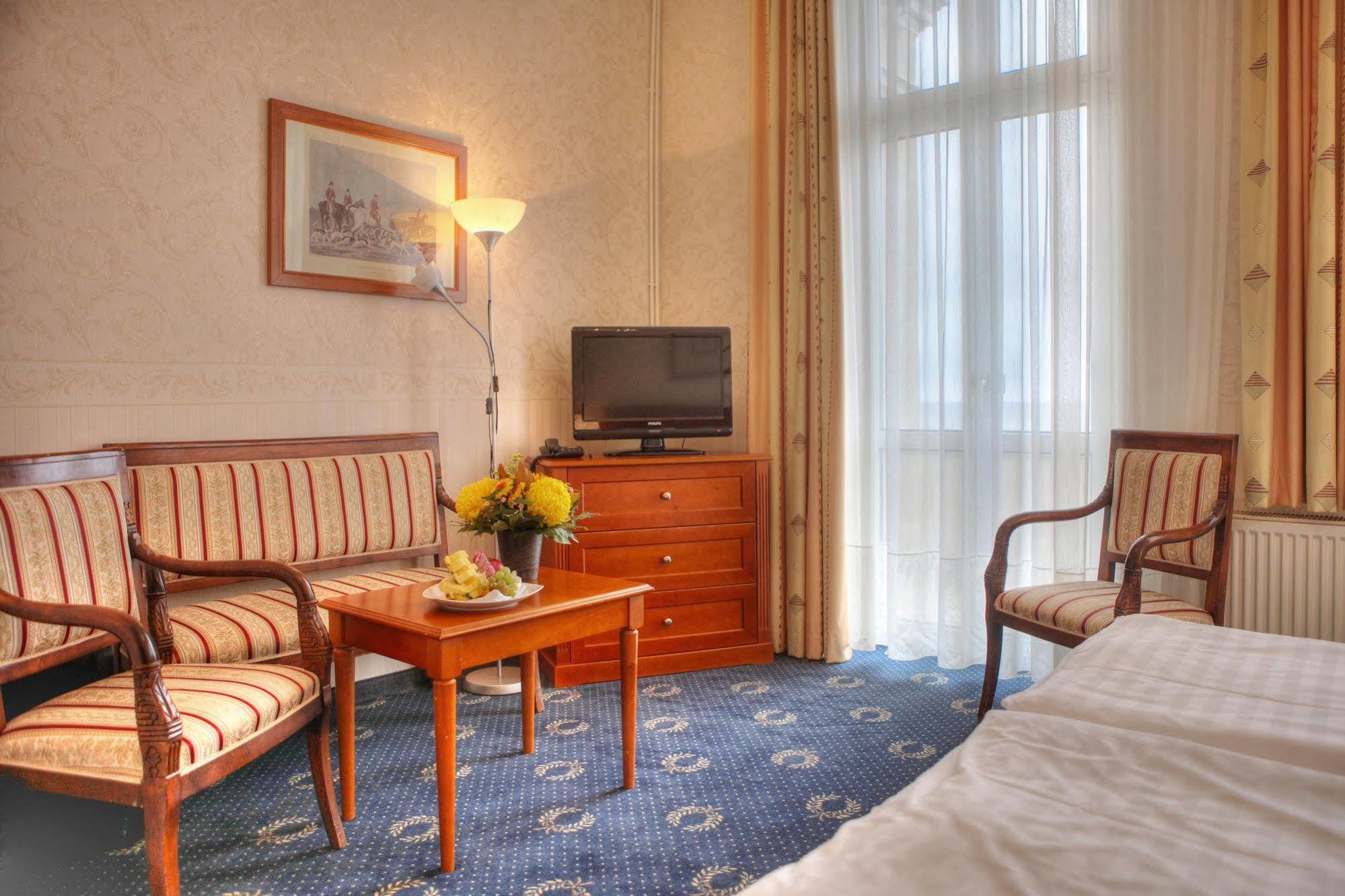 Seetelhotel Strandhotel Atlantic 제바트헤링스도르프 외부 사진