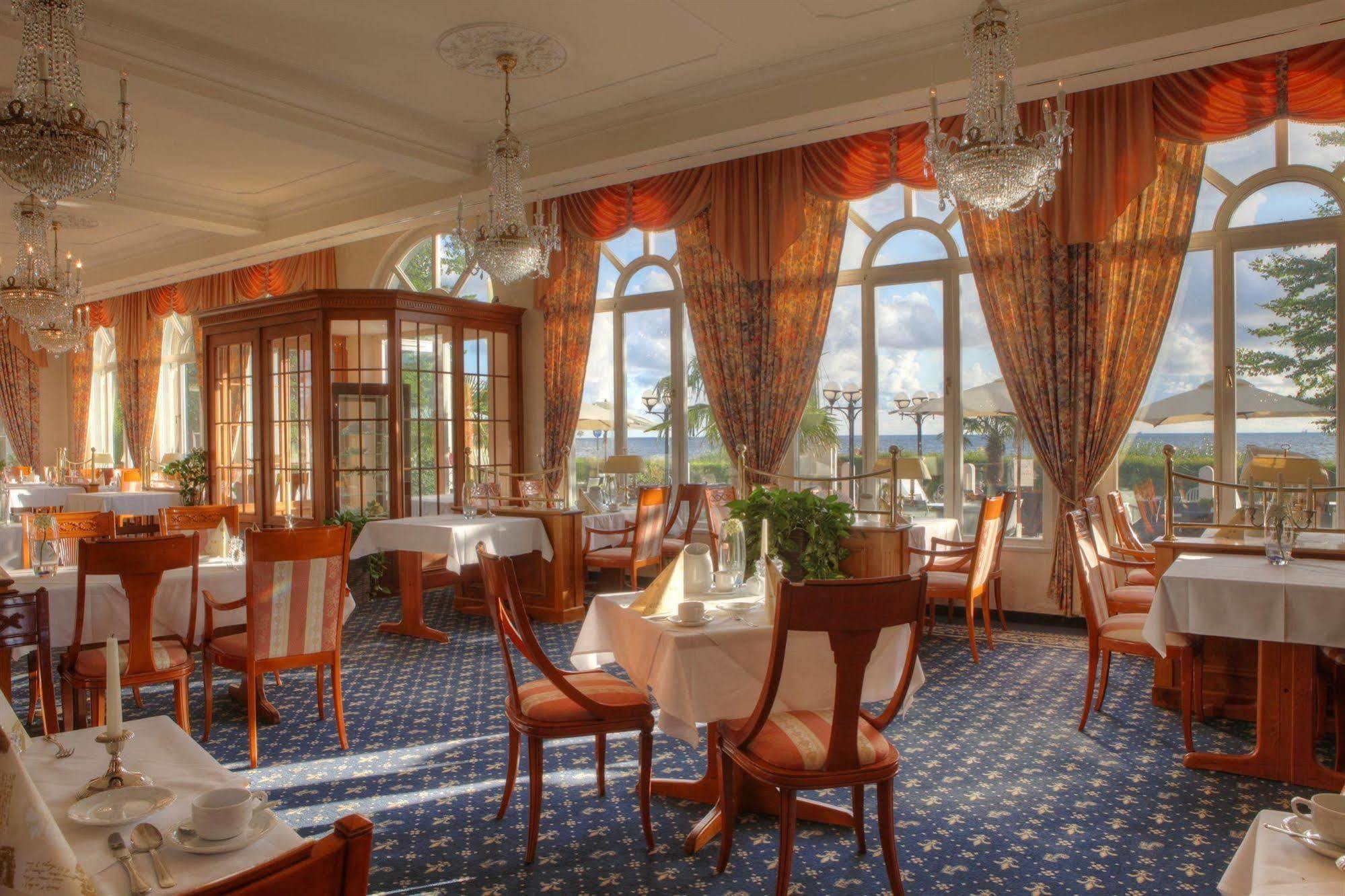 Seetelhotel Strandhotel Atlantic 제바트헤링스도르프 외부 사진