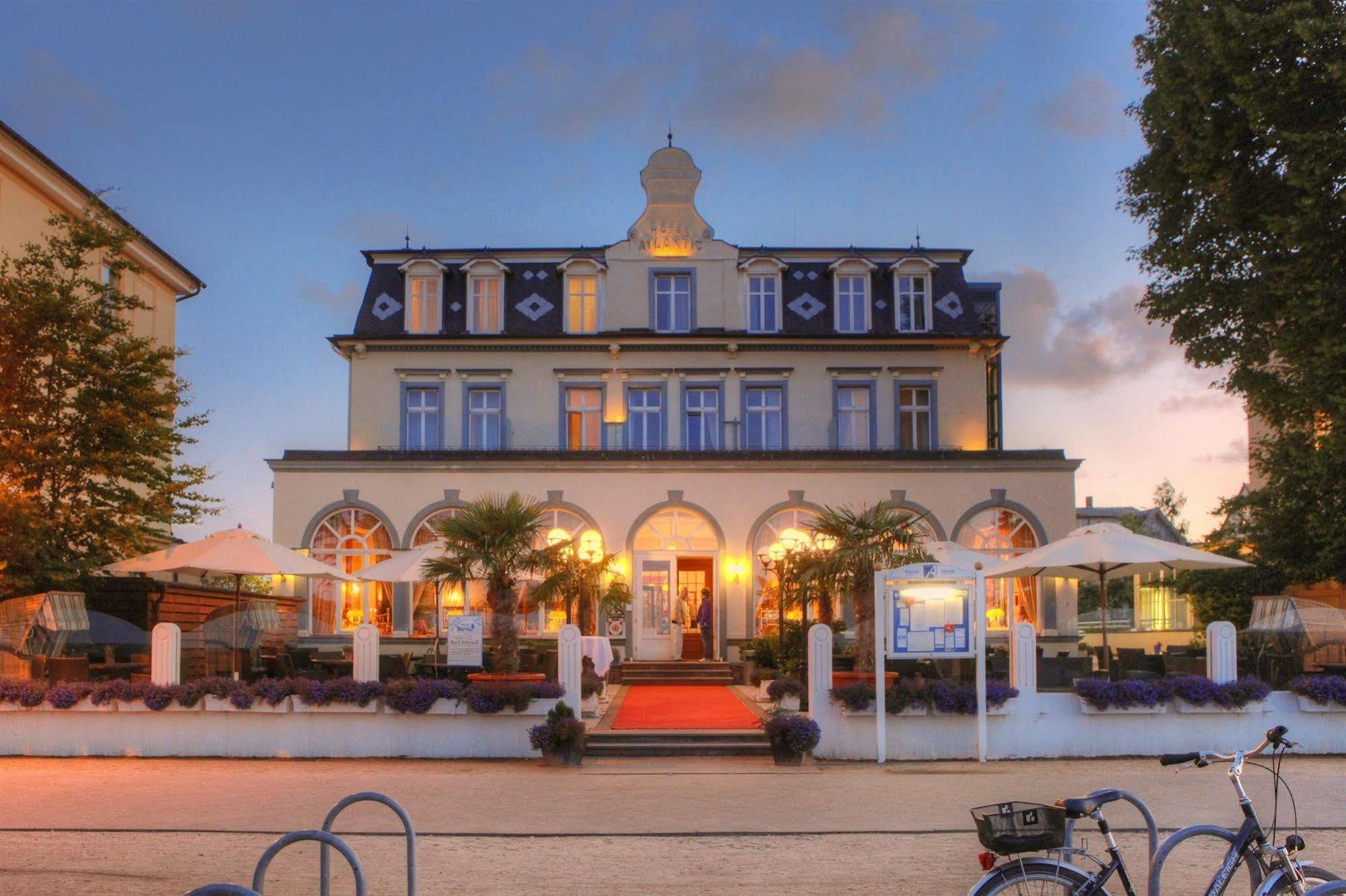 Seetelhotel Strandhotel Atlantic 제바트헤링스도르프 외부 사진
